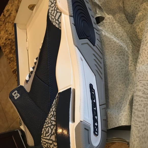 Georgetown 3s - Picture 2 of 3